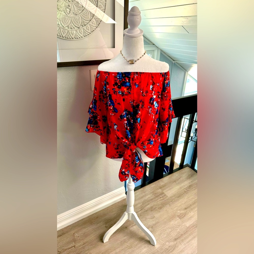 ❤️ Beautiful off the Shoulder Top